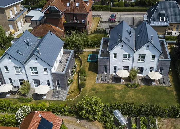 Fischerhaeuser * Heiligenhafen