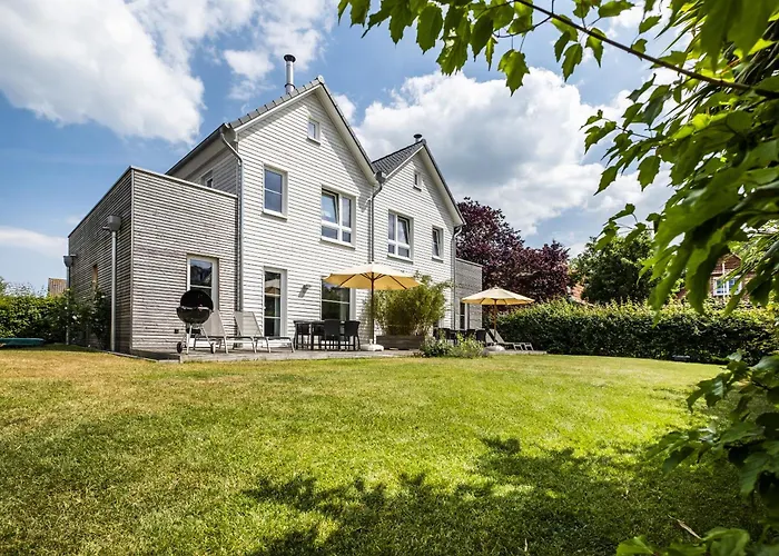 Fischerhaeuser * Heiligenhafen